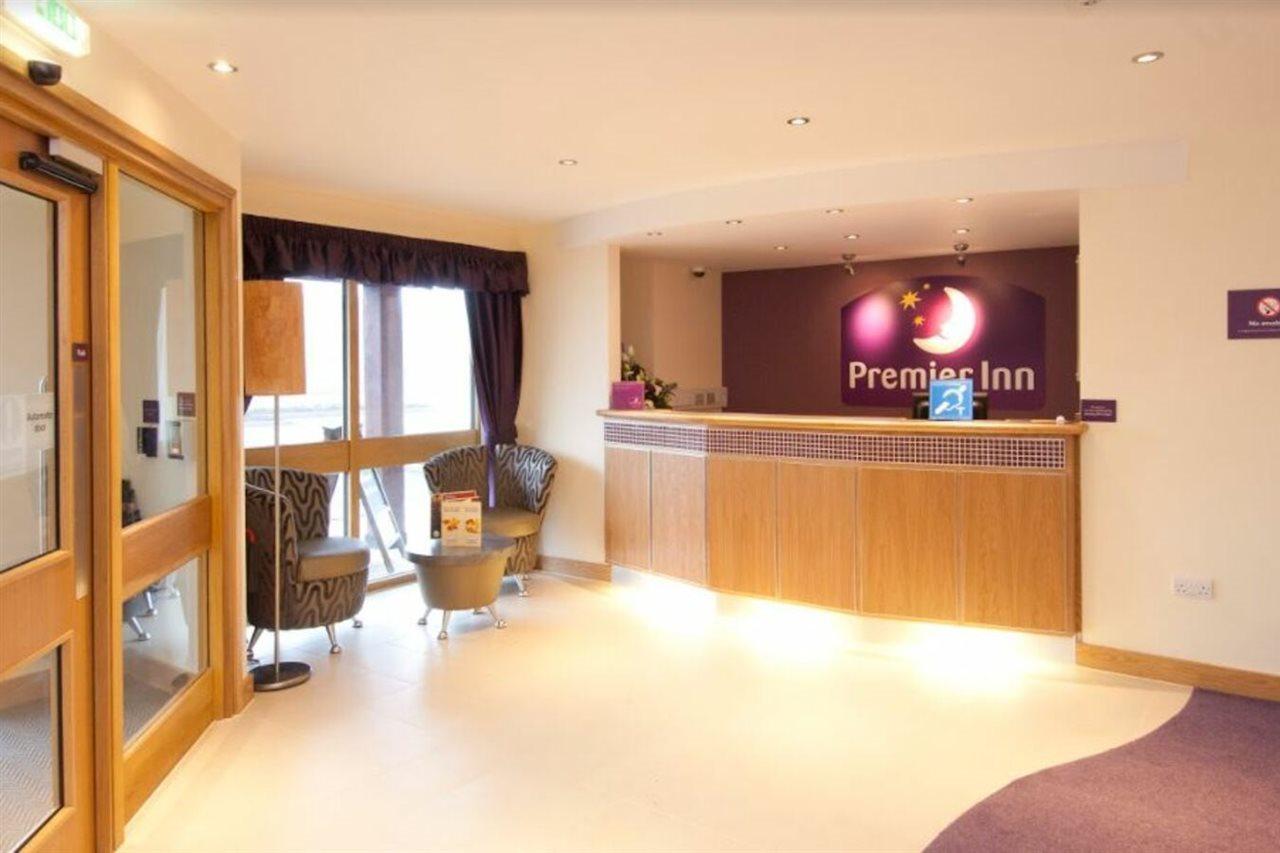 Premier Inn Rugeley Ngoại thất bức ảnh