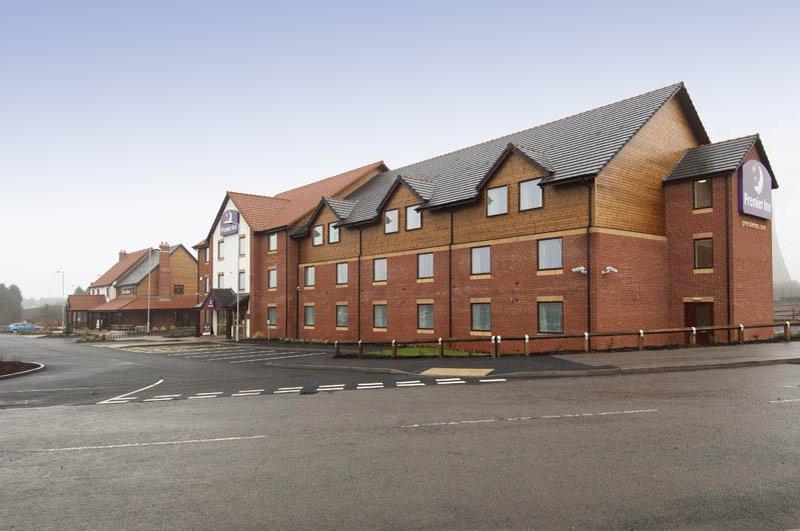 Premier Inn Rugeley Ngoại thất bức ảnh